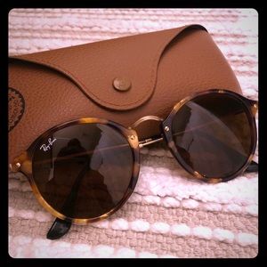 RayBan Round Fleck RB2447
